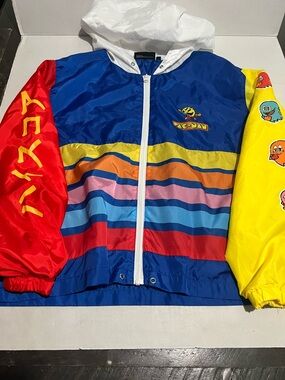 Bandai Packman Windbreaker 
Size XL See Measurements This is an Asian Sizing